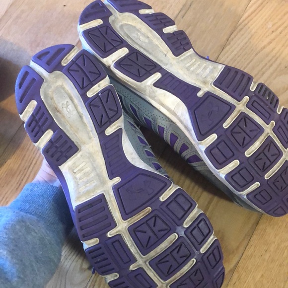 Under Armour sneakers - Picture 2 of 3